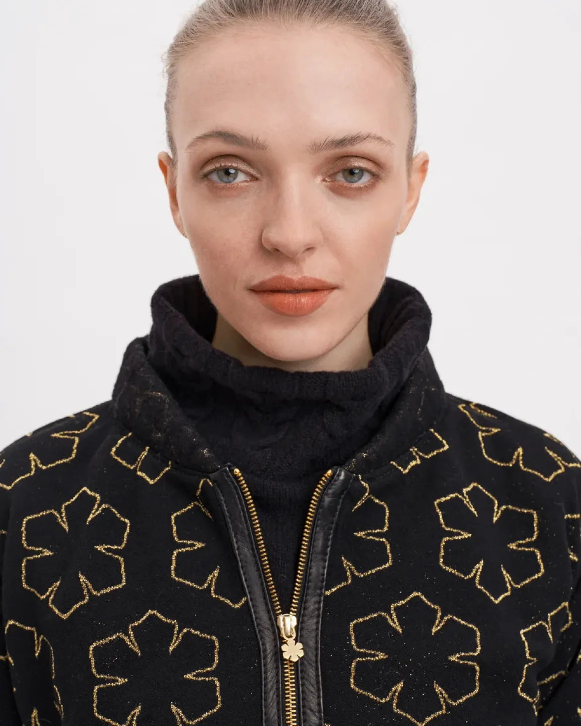AGAPE BOMBER JAKKE