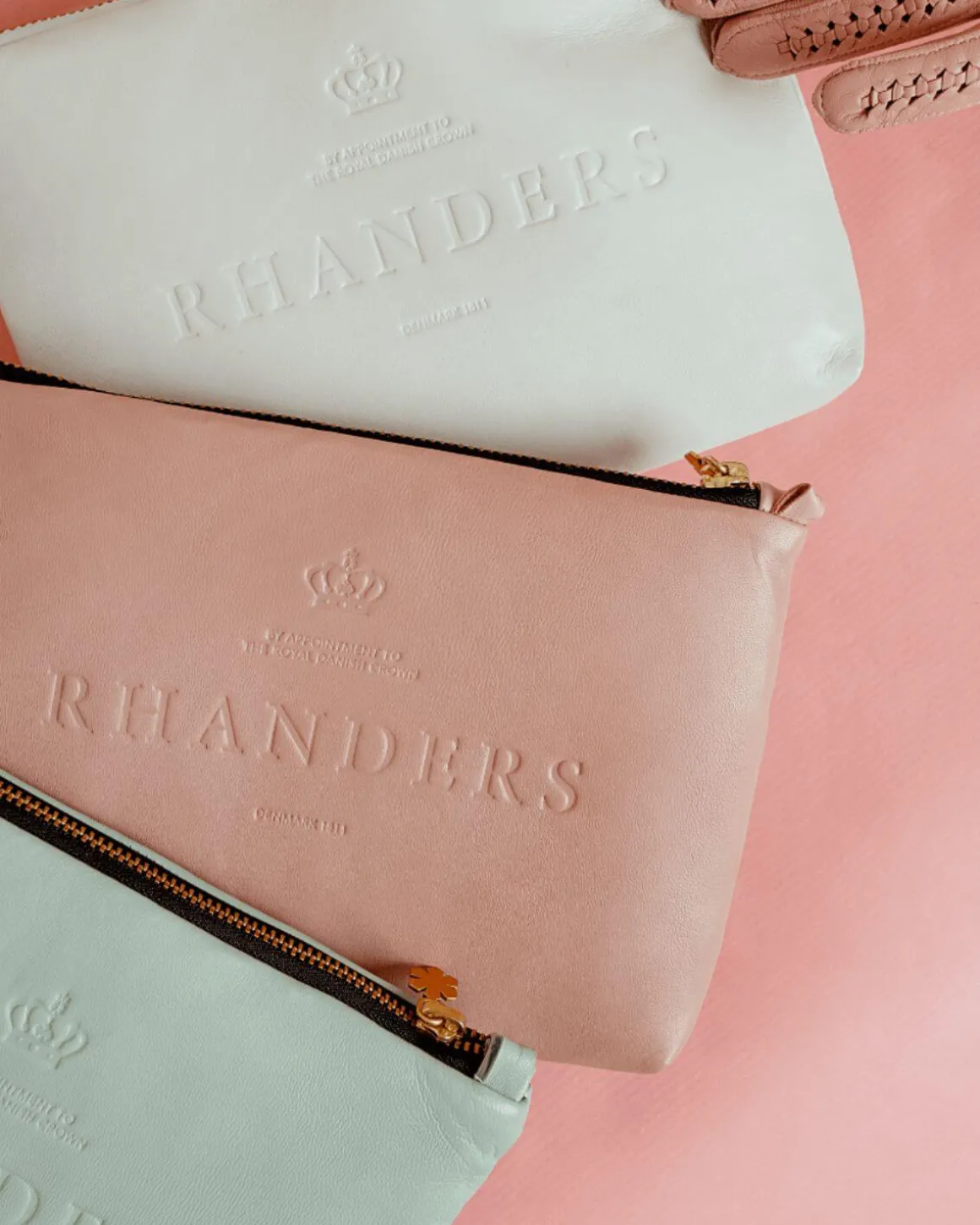 ANNA LOGO POUCH