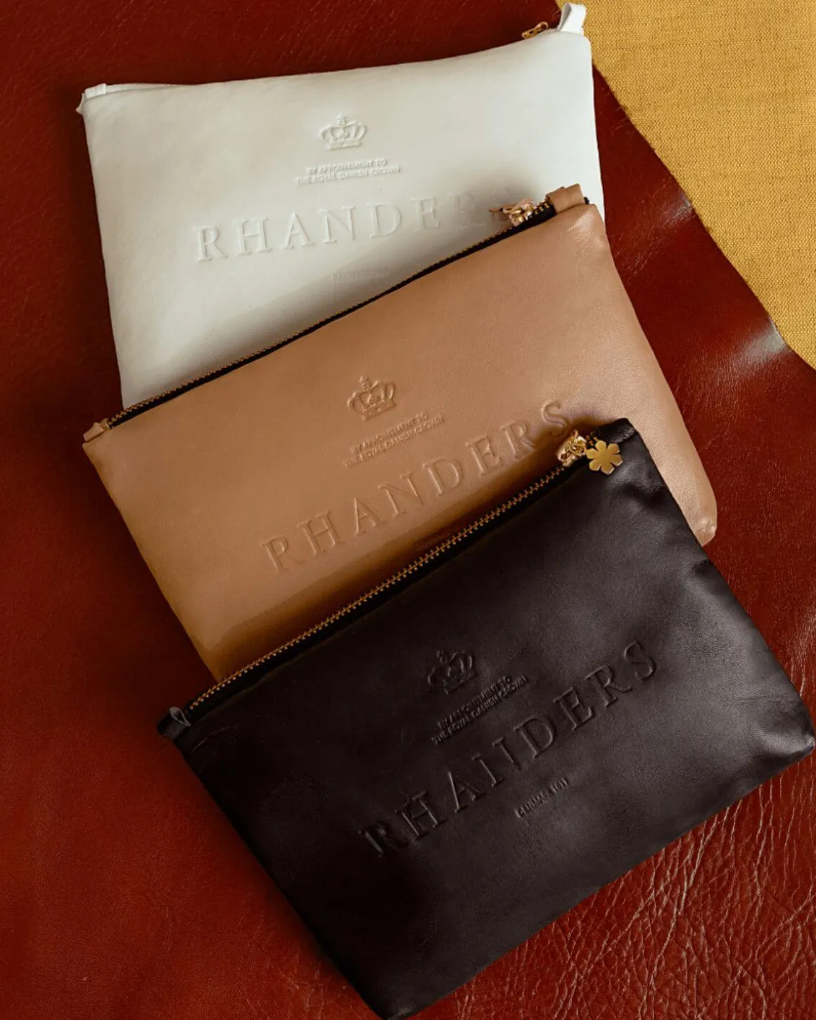ANNA LOGO POUCH
