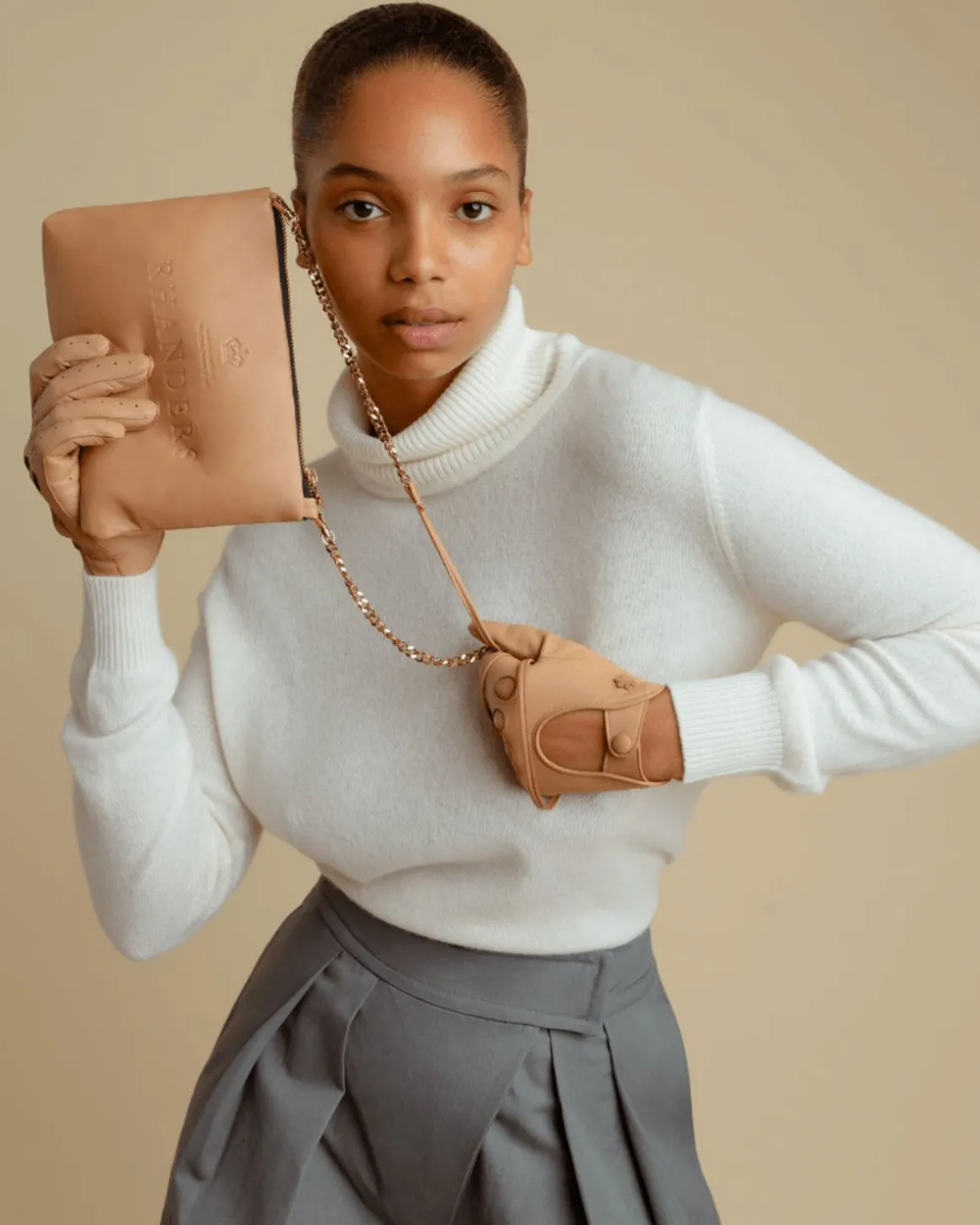 ANNA LOGO POUCH