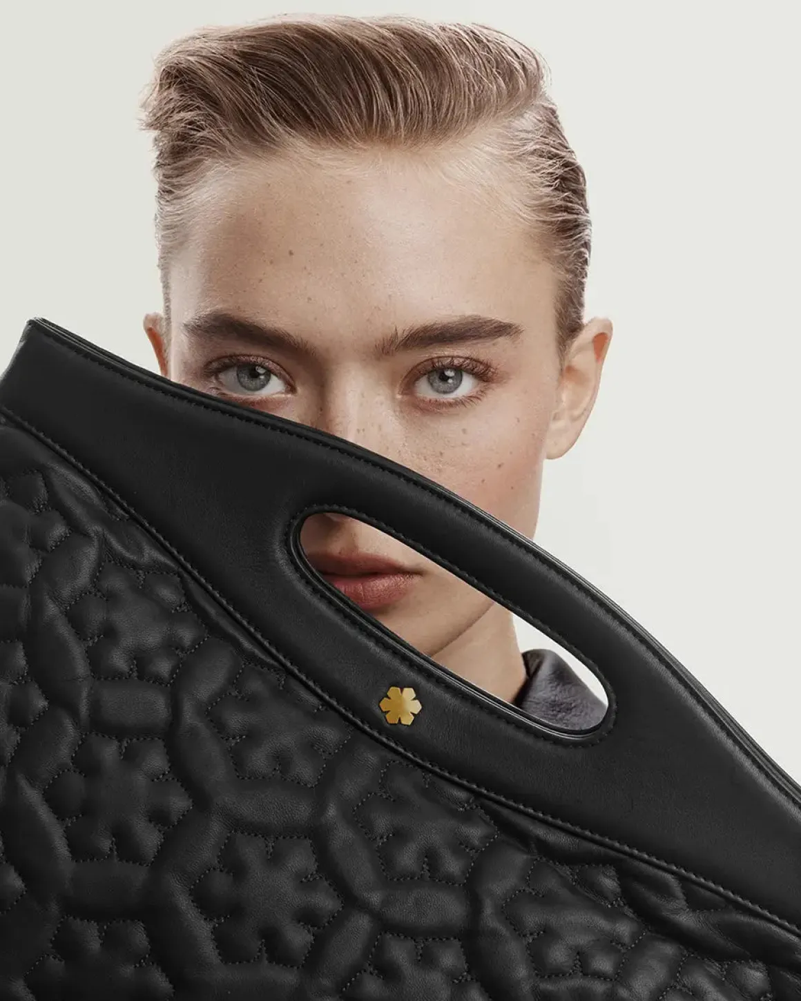 ISABELLA KEYHOLE TASKE